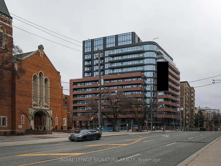 2525 Bathurst St #1011 — Photo 2