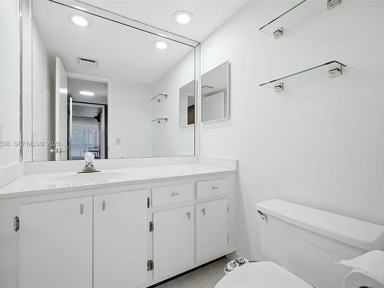 821 Cypress Blvd #307 — Photo 25