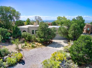 1160 Laurel Loop NE, Albuquerque, NM 87122