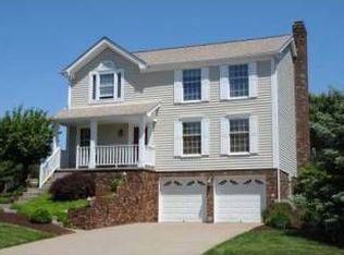 105 Bon Highland Dr, Coraopolis, PA