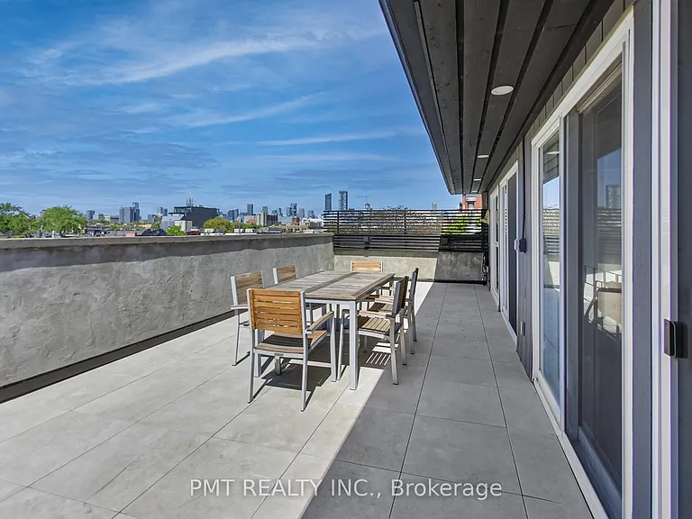 676 Richmond St W #210 — Photo 42