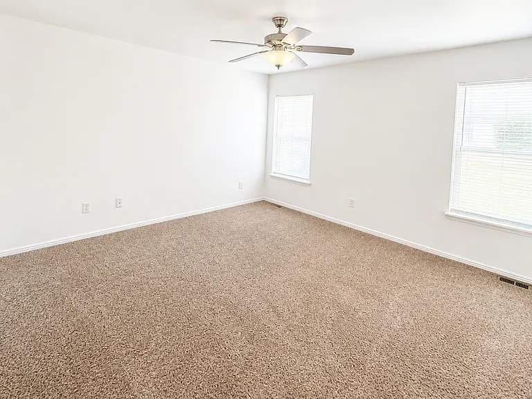 1167 Starlight Loop — Photo 4