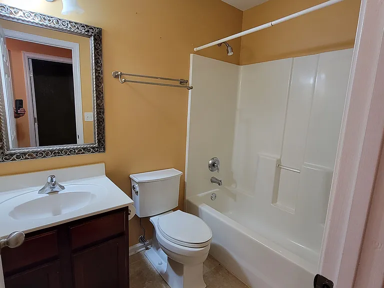 1404 Island Pl E — Photo 17