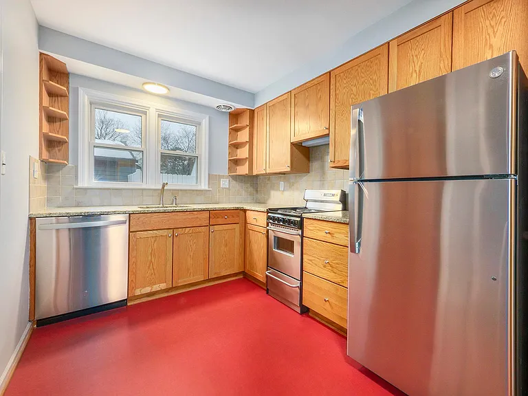 516 Berkley Ave #1 — Photo 14