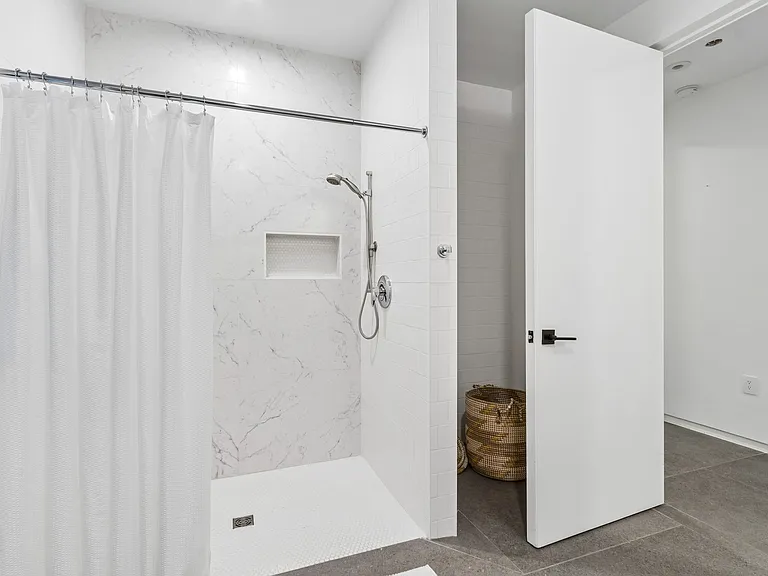 Handicap accessible bathroom in Guest Suite