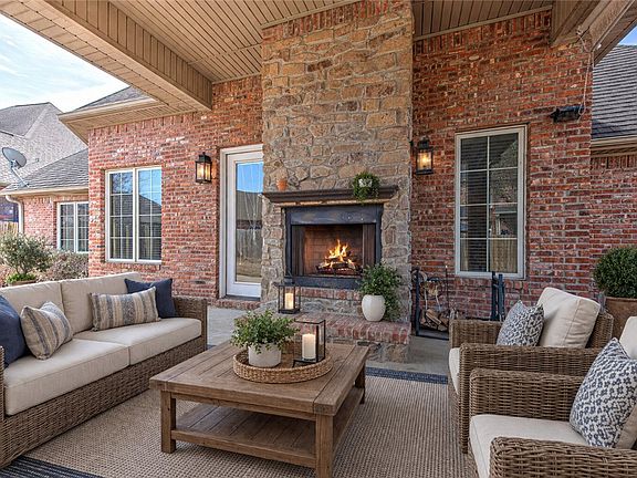 5th image of 6507 S Timber Ridge Dr
