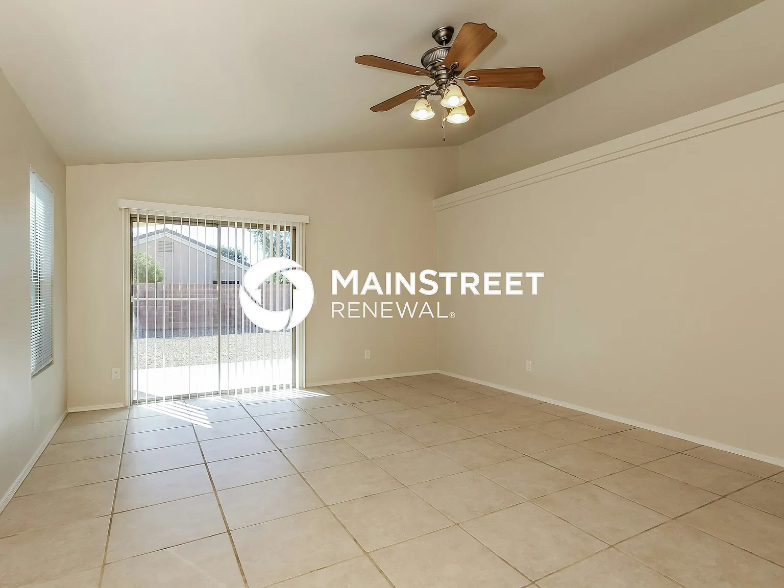 13029 W Saint Moritz Ln — Photo 4