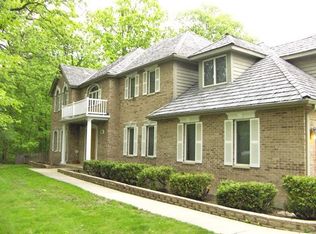 347 Sayer Rd, Hoffman Estates, IL 60103