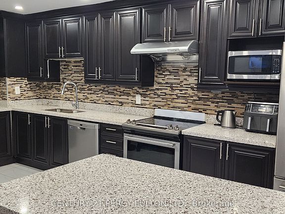 5th image of 7 Goodall Dr