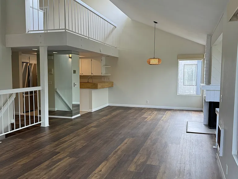 Large Living/Dining Room off Kitchen