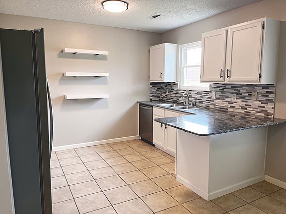5th image of 611 McClure Ave
