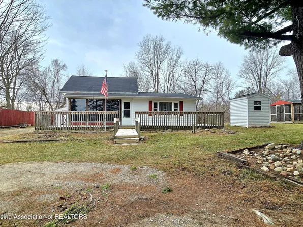 6517 News Rd, Charlotte, MI 48813