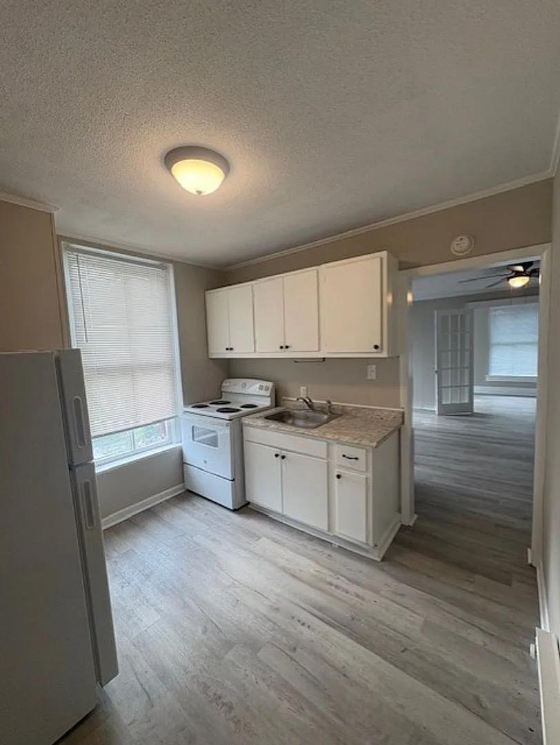 Fairmount Apartments — Photo 2