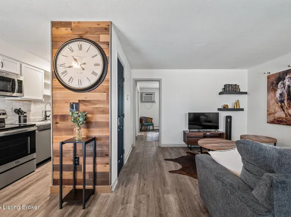 4501 S 6th St APT 16, Louisville, KY 40214