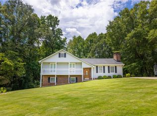 404 S Old Mill Rd, Seneca, SC 29678