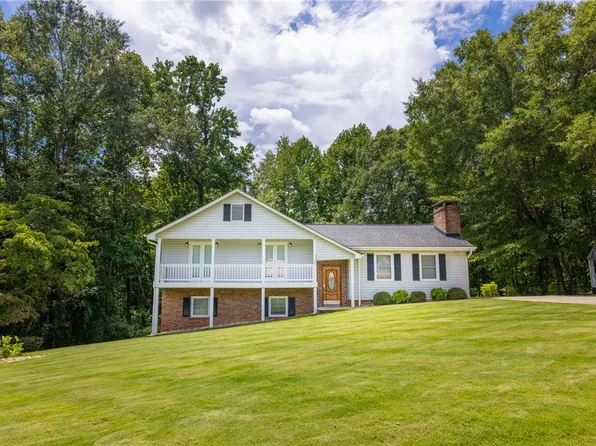404 S Old Mill Rd, Seneca, SC 29678