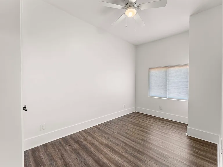 203 Nelson St — Photo 23