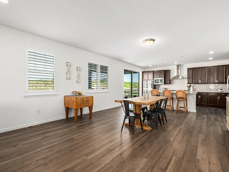 943 W Hopkins Dr — Photo 35