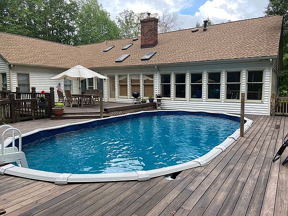 4th image of 7008 Pebble Ln E