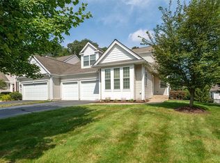 8 Linkside Ct, Northbridge, MA 01534