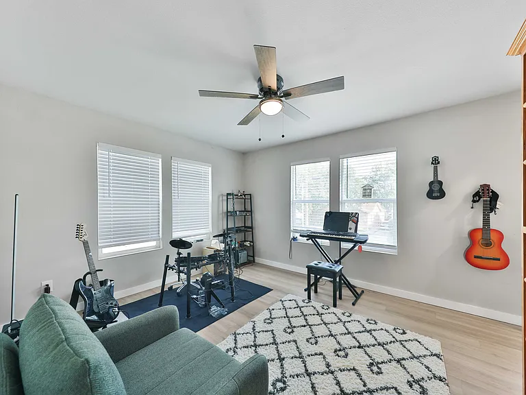 315 W Norwood Ct #1 — Photo 10