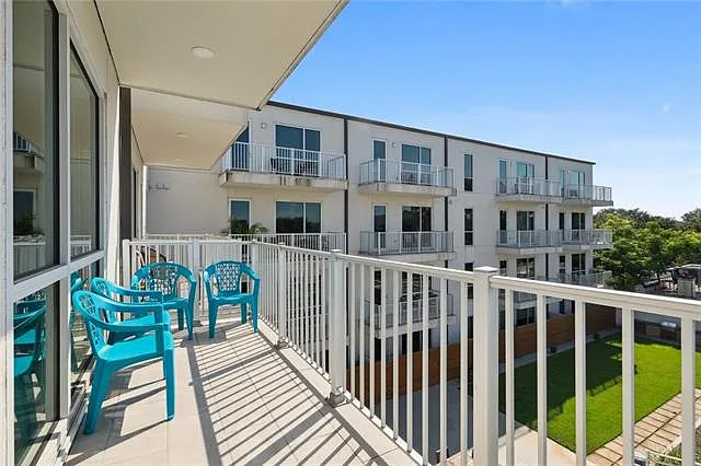 900 Bartholomew St #416 — Photo 20
