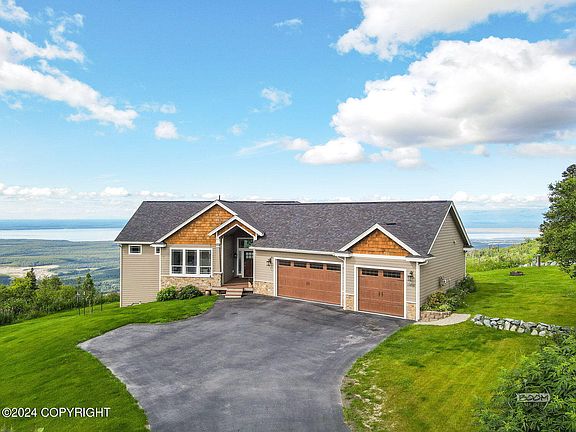 3rd image of 12850 Golden Eagle Dr