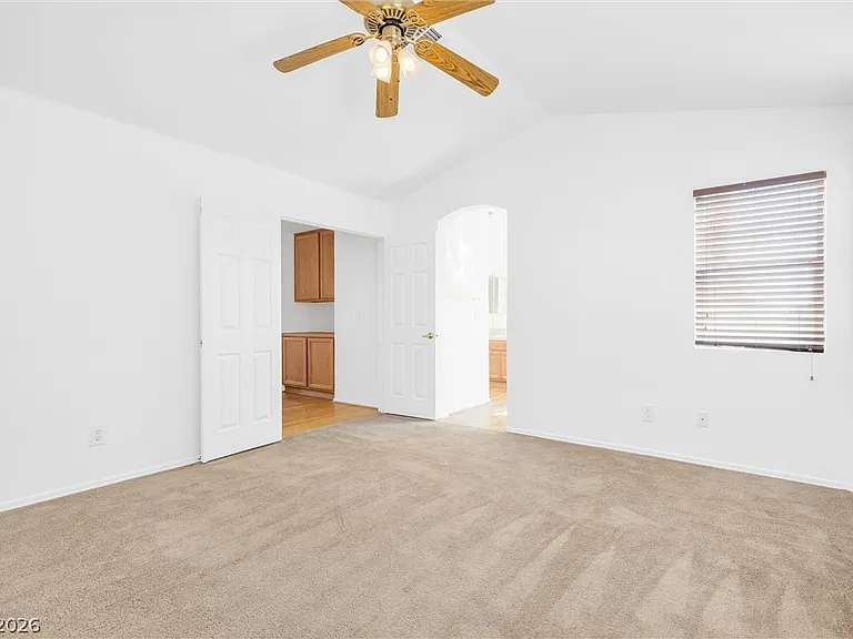1444 Country Hollow Dr — Photo 9