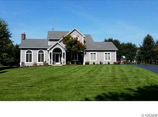 1640 Shallow Creek Trl, Webster, NY 14580