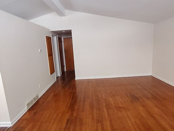 2nd image of 177-179 Day Ave #177