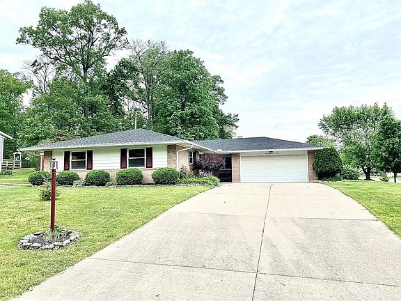 3rd image of 2701 Delavan Dr
