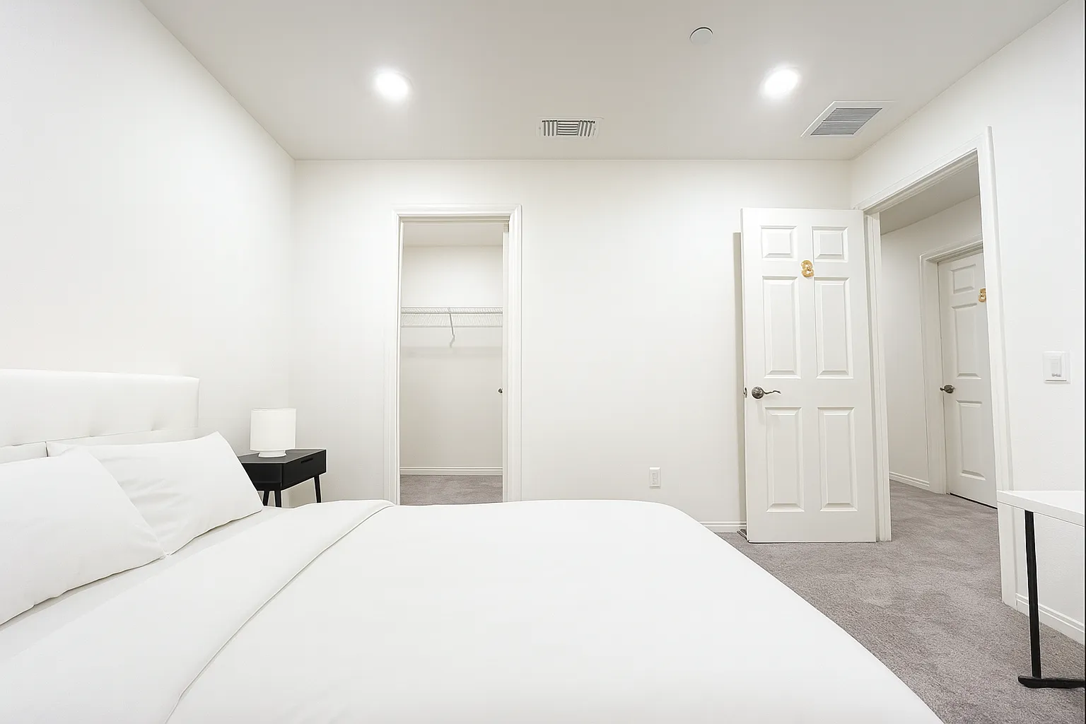 34 - 7504 Haystack Loop, Riverside, CA 92507 - 34 - 8 F2 Share Bath — Photo 2