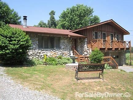 Water Fountain in Front Yard
						:
						Relax in the front yard with this year round water feature