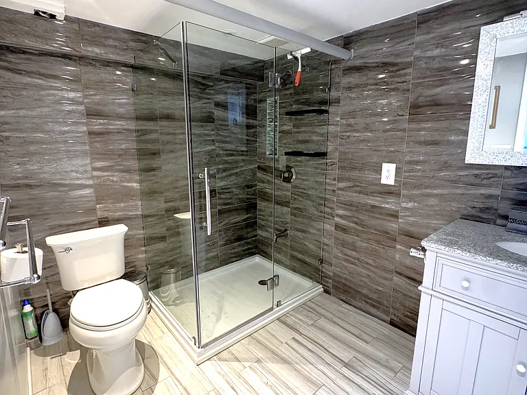 80-20 Margaret Pl #1G — Photo 31