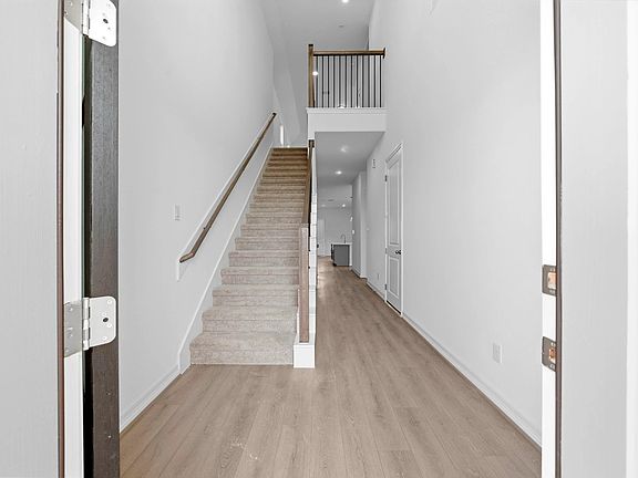 22515 Camp Driftwood Way Interior Image 2