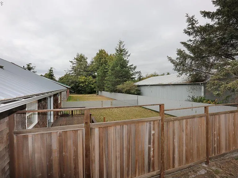 722 State Route 101 — Photo 15