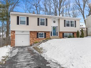 14 Top View Ct, Newark, DE 19702