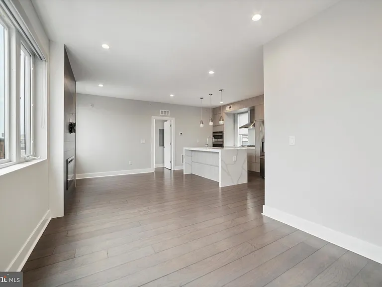1405 Frankford Ave #504 — Photo 11
