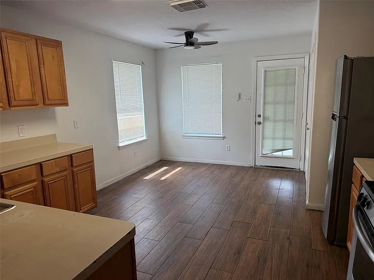 19322 Otter Trail Ct — Photo 3