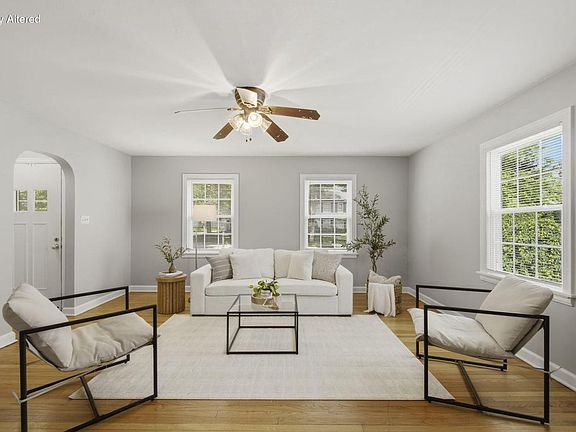 2nd image of 4640 N Woodruff AVENUE