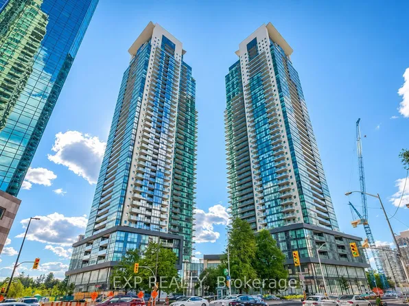 5162 Yonge St #Townhouse 10, Toronto, ON M2N 0E9