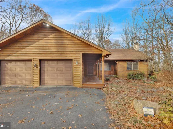 28 Lake Rd, Fleetwood, PA 19522