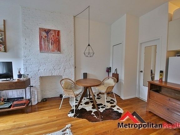 3rd image of 106 7th Ave APT 1
