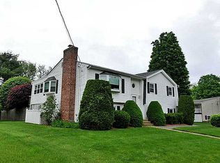 12 Kimberly Ln, West Warwick, RI 02893
