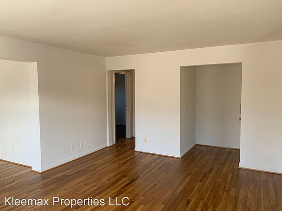 4th image of 2865 Erie Ave #7