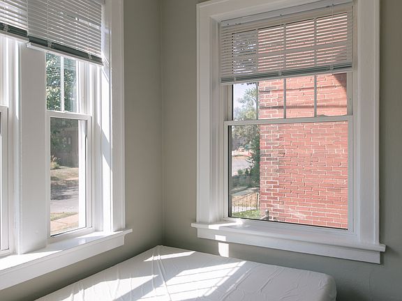 5th image of 908 Eastgate Ave #2N