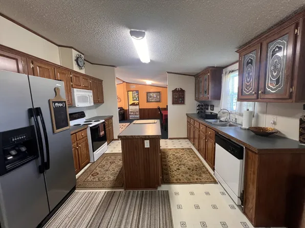 2484 W Leatherwood Rd, Cumberland Furnace, TN 37051