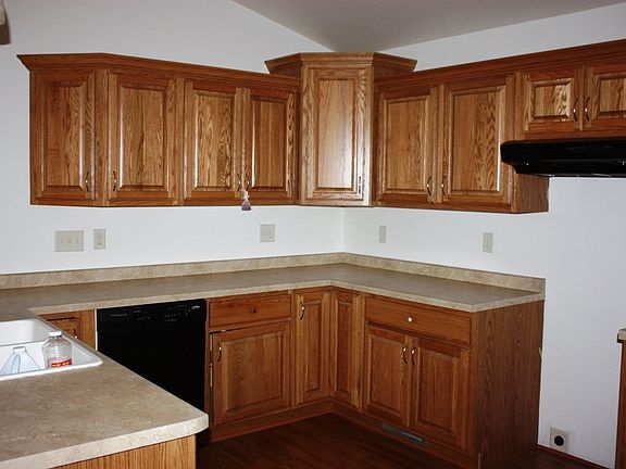 4th image of 880 Chief Kewaskum Pl