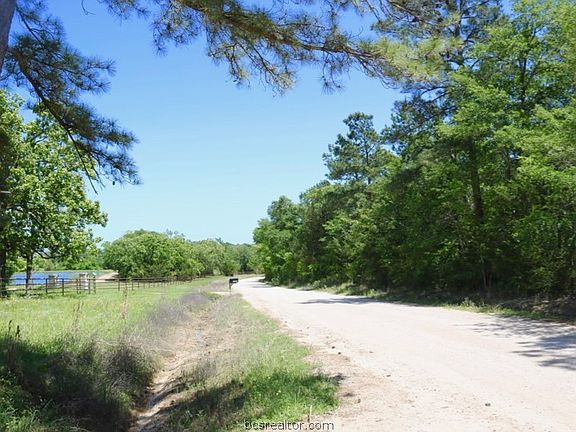 4th image of 83 988 Ac Cres #446