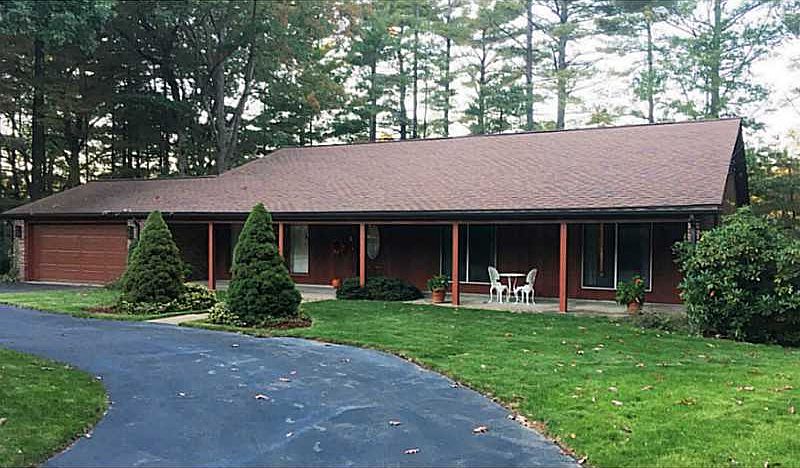 1st image of 8 Hughes Dr
